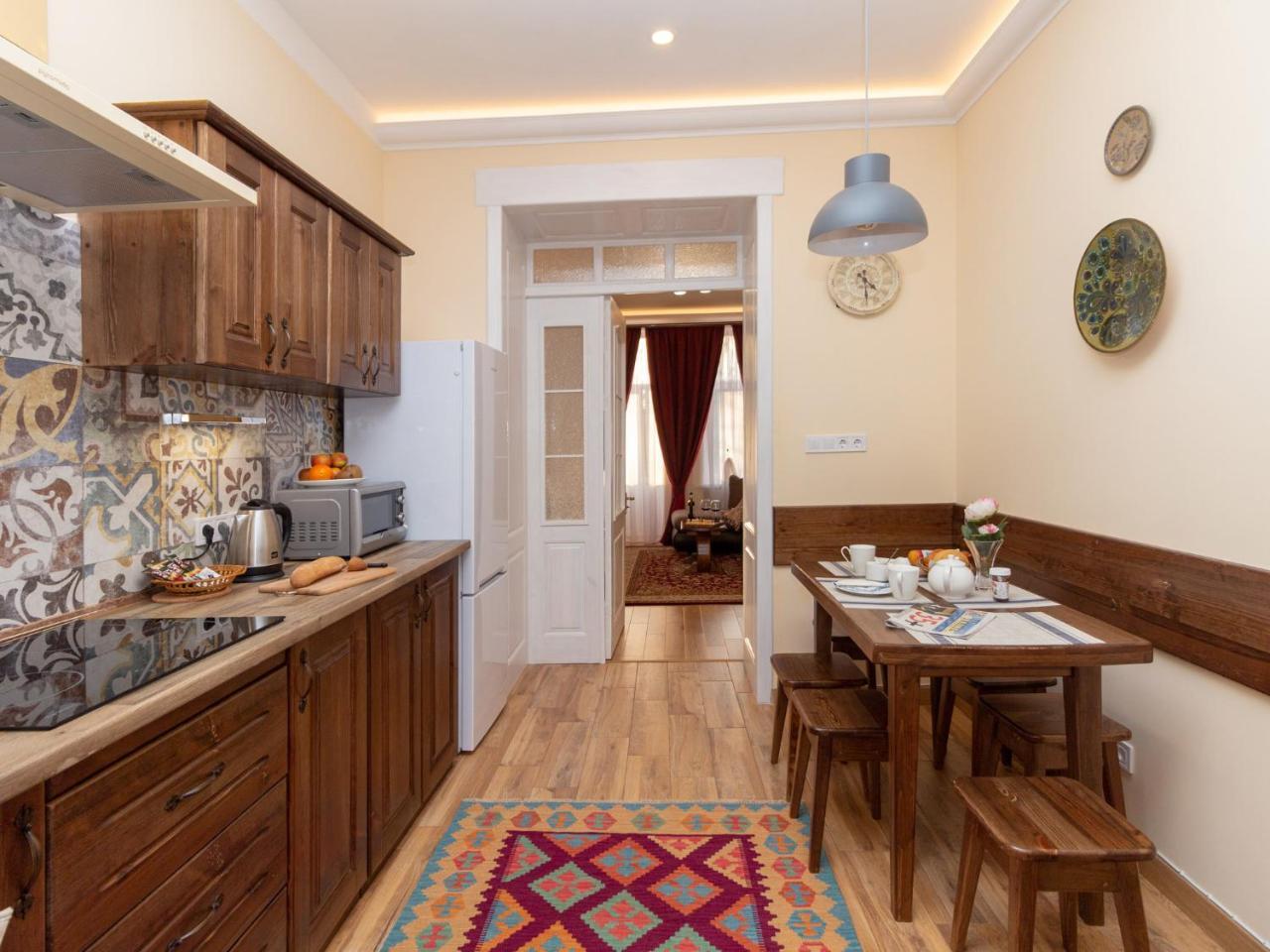 Lviv Suites At Pidmurna St. 20 ภายนอก รูปภาพ